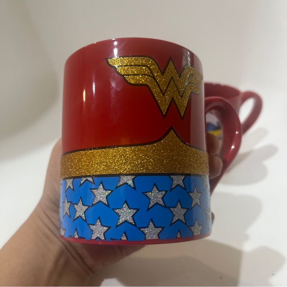 WONDER WOMAN Logo DC COMICS Super Hero Mug Coffee Cup 14oz Lot Of 2 - Picture 8 of 16